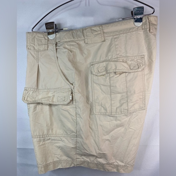 Magellan Outdoors Other - Magellan Outdoors Tan Cargo Shorts Men’s 44W
